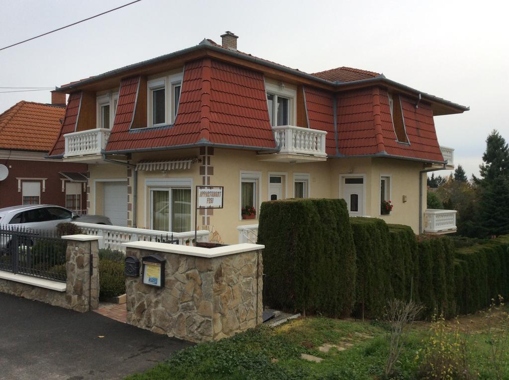 Jozsef Apartments House Zalakaros Exteriör bild