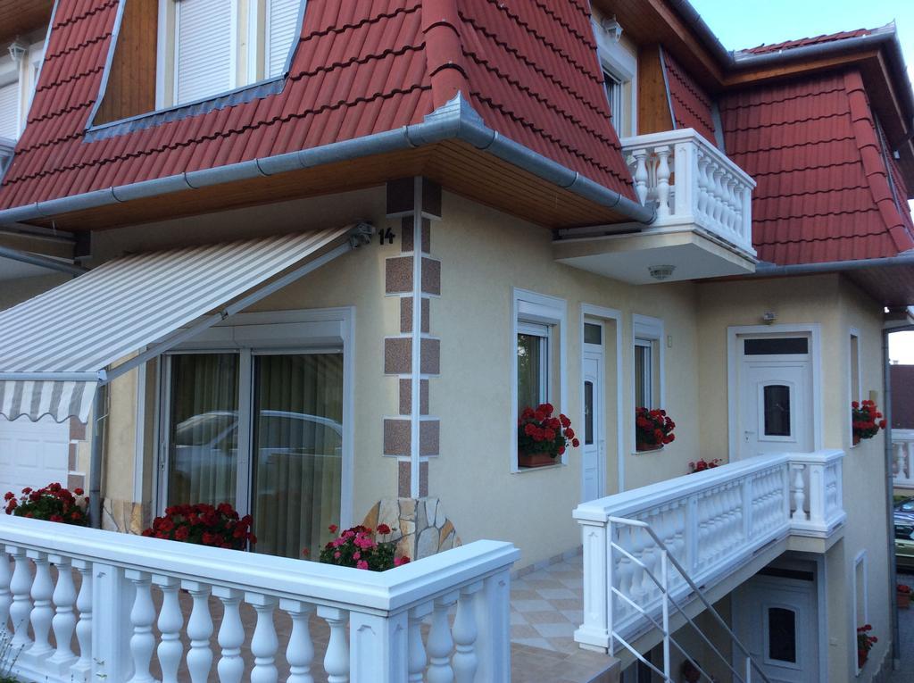 Jozsef Apartments House Zalakaros Exteriör bild